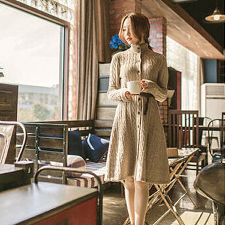 J41387 Koreanischer langer Pullovermantel mit Stehkragen und Gürtel-5